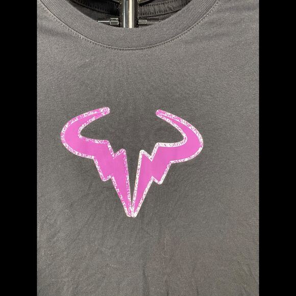 Nike Dri-FIT Rafael Nadal Bull Logo Tee Shirt Black Pink | Size M - Picture 5 of 8